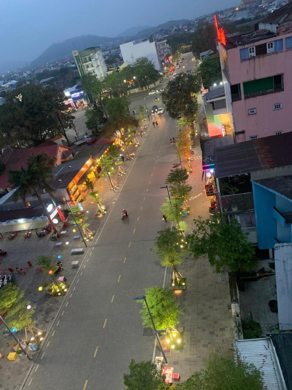 รังดอง โฮเต็ล เว้ Hotel ภายนอก รูปภาพ